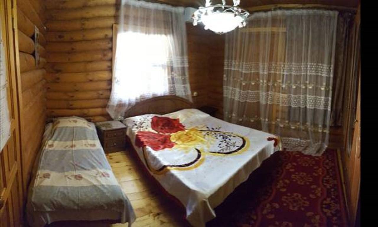 Гостиница У Ирины Пицунда Экстерьер фото